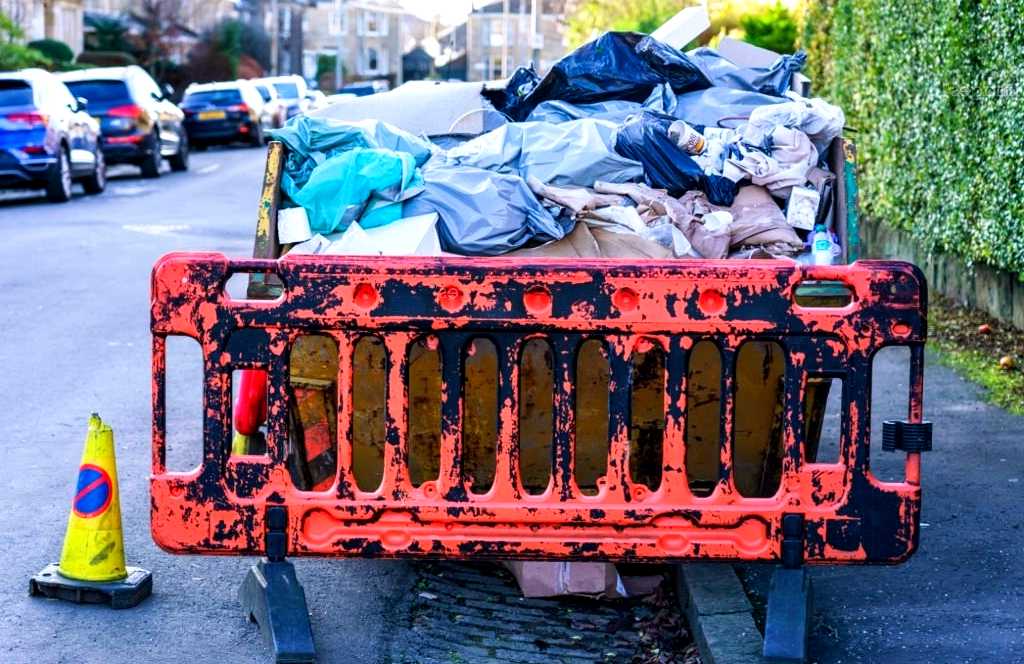 Rubbish Removal Services in Frost Hill